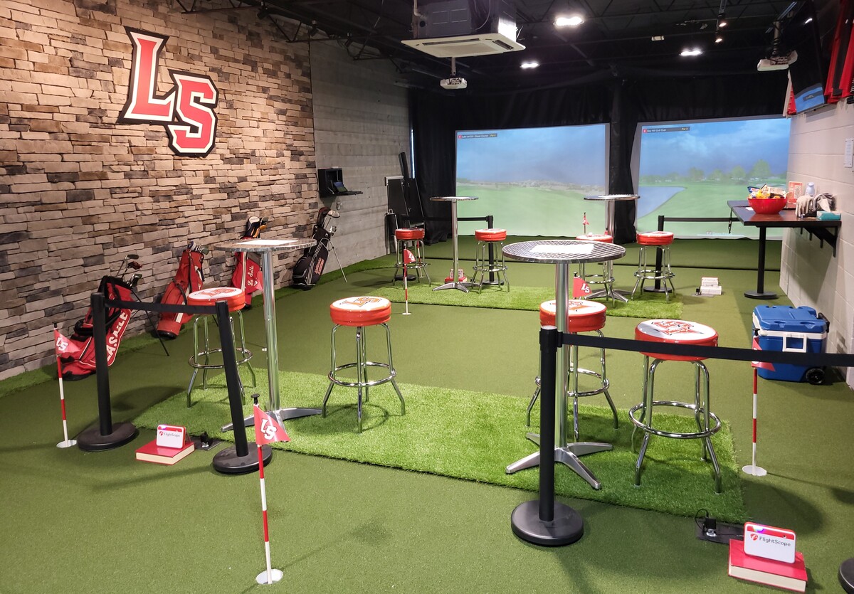 La Salle Indoor Golf Room